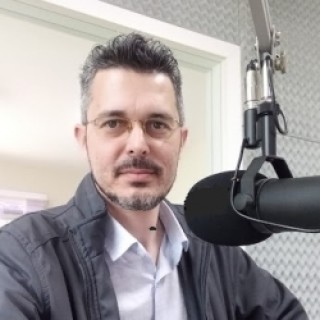 DOUGLAS SANTOS